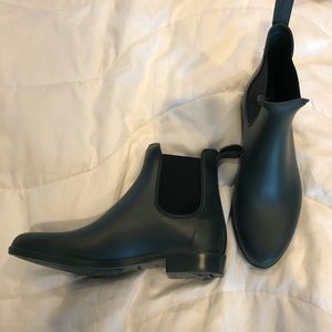 Dark green J.Crew Chelsea Rain Boots size 9